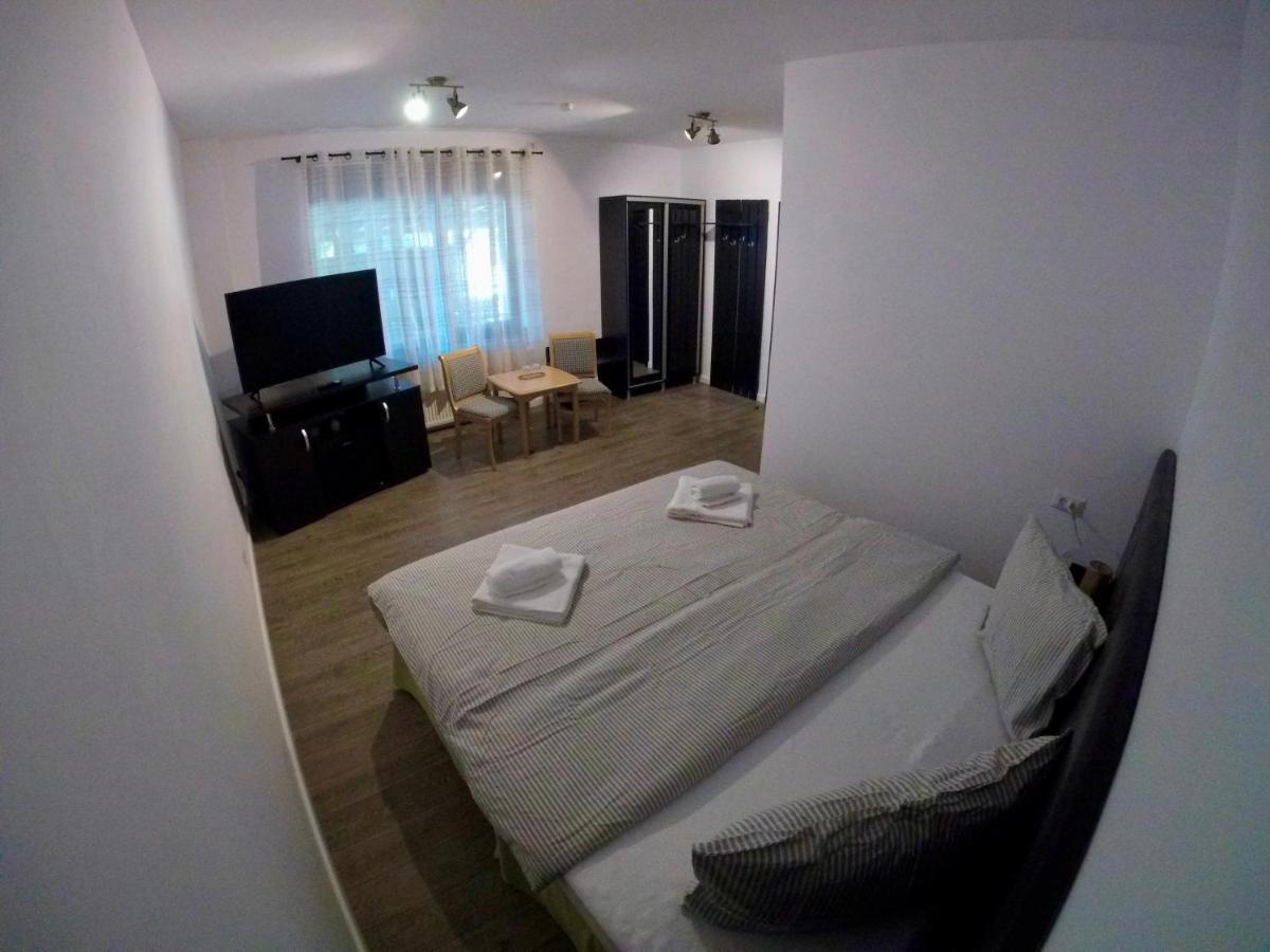 Cochet Accommodation Piatra Neamţ Eksteriør billede